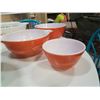 Image 3 : 4 VINTAGE COLORED PYREX BOWLS