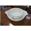 Image 1 : 2 pyrex bowls and other bowl