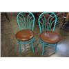 Image 8 : ROUND WHITE PEDESTAL TABLE WITH 4 TEAL CHAIRS