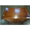 Image 3 : LEXINGTON PALMER HOME 4 DRAWER NIGHTSTAND