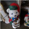 Image 2 : Two illuminated Christmas bear lawn ornaments 30 inches tall