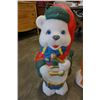 Image 4 : Two illuminated Christmas bear lawn ornaments 30 inches tall