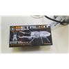 Image 3 : 2 METAL MODEL KITS AND LAVA LAMP