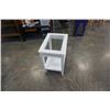 Image 5 : WHITE GLASSTOP ENDTABLE