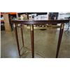 Image 8 : ORIENTAL ACCENT BRASS AND WOOD D TABLE