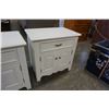 Image 4 : PAIR OF WHITE 1 DRAWER NIGHTSTANDS