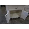 Image 7 : PAIR OF WHITE 1 DRAWER NIGHTSTANDS