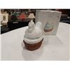 Image 2 : 2 NEW LIDDED CHICKEN BOWLS WITH LIDS