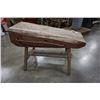 Image 2 : WOOD HORSE SHOEING BENCH