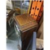 Image 3 : GORGEOUS ANTIQUE ADMIRAL GRANDMOTHER CLOCK WITH KEY AND WEIGHT