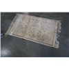 Image 2 : CARPET RUNNER AND BRUSHED METAL LAMP