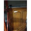 Image 2 : OAK WARDROBE