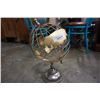 Image 2 : MODERN TABLE TOP GLOBE DECOR