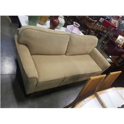 PILLOWBACK SOFA