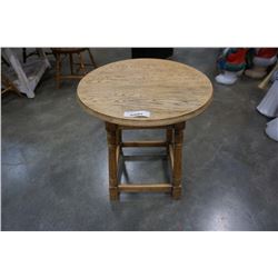 VINTAGE ROUND WOOD ENDTABLE