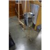 Image 1 : METAL ICE BUCKET ON STAND