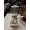 Image 2 : COPPER AND GLASS ELECTRIC LAMP AND OSTERIZER BLENDER