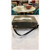 Image 3 : VINTAGE POLAROID 340 CAMERA