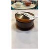 Image 7 : Wooden lidded bowl and coasters