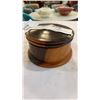 Image 9 : Wooden lidded bowl and coasters