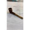 Image 4 : 3 WOOD PIPES ON PIPE HANGER