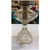 Image 5 : 2 - 19" glass oil lamps