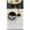 Image 1 : Cast iron ash tray and eagle statue