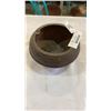 Image 4 : Cast iron ash tray and eagle statue