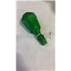 Image 4 : Green decanter and 4 glasses