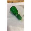 Image 5 : Green decanter and 4 glasses