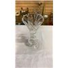 Image 3 : 2 crystal vases and lidded jar