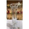 Image 9 : 2 crystal vases and lidded jar