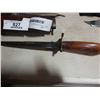 Image 2 : WOOD CASED CARVING SET