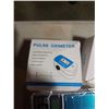 Image 2 : 2 NEW PULSE OXIMETERS AND POCKET DIGITAL SCALE