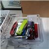 Image 3 : 2 trays of pocket knives and multi tools