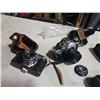 Image 2 : ANON AE1 VINTAGE CAMERA AND LENS AND PENTEX CAMERA