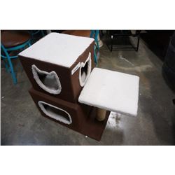 2 TIER CAT HOUSE WITH PLAY TOY