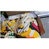 Image 3 : 2 Boxes of work gloves