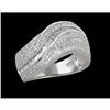 Image 1 : 14KW Gold Round and Baguette Diamond Ring