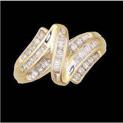 10KY Gold Diamond Fashion Right Hand Ring