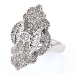 Natural 0.96 CTW Diamond Ring 18K White Gold - REF-181W8H