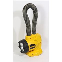 DEWALT DC390 FLASH LIGHT