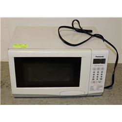 MICROWAVE OVEN
