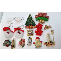 17)  LOT OF 14 CHRISTMAS THEMED JEWELRY