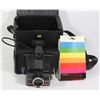 Image 1 : VINTAGE POLAROID CAMERA & CASE