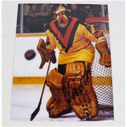 JOHN GARRETT VANCOUVER CANUCKS SIGNED 8X10 PHOTO