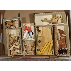 LOT OF CHRISTMAS WOODEN GERMAN ANGELS AND CANDLE