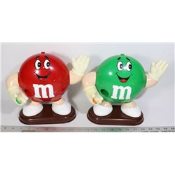 M & M'S 2 X WAVING