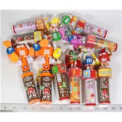 M & M'S 10 X FIGURES ON CANDY STAMPERS IN BOX