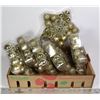 Image 1 : FLAT OF CHRISTMAS TREE BALLS
